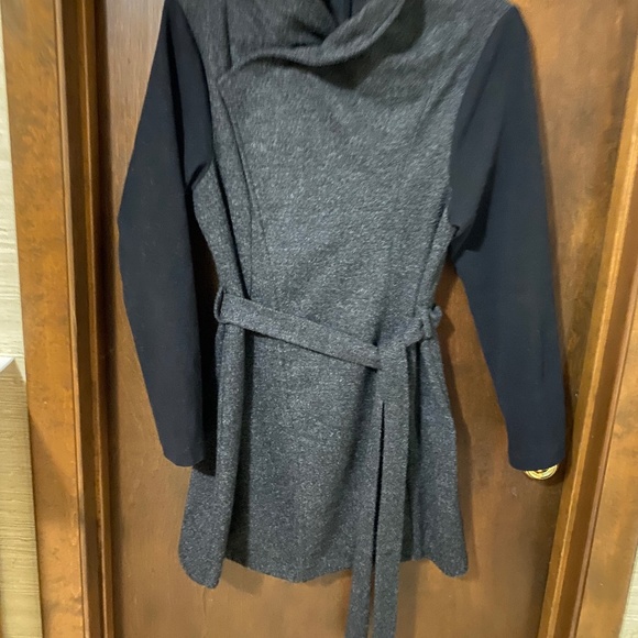 Doe & Rae Trench Coat/Jacket - Picture 2 of 4